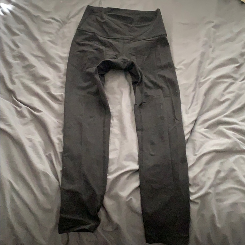 Black lulu lemon leggings